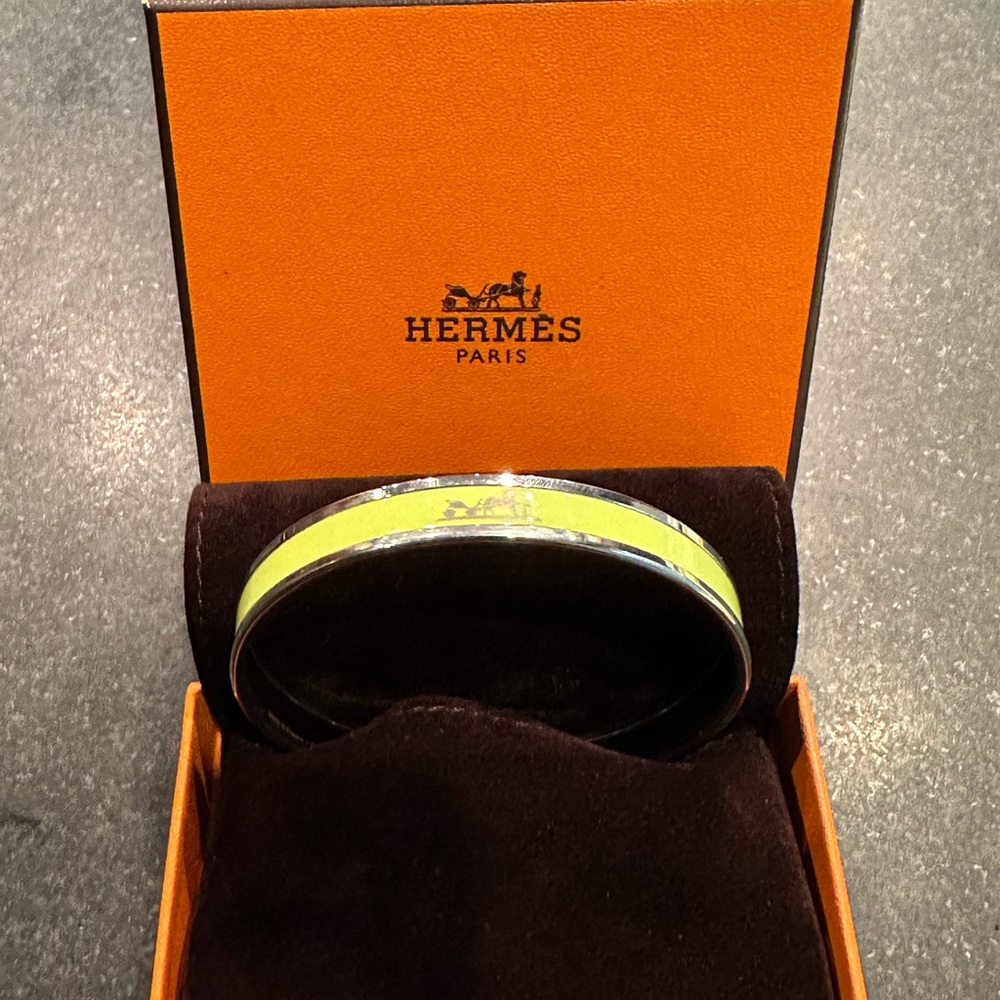 Herms Caleche Enamel Narrow Bangle - image 1